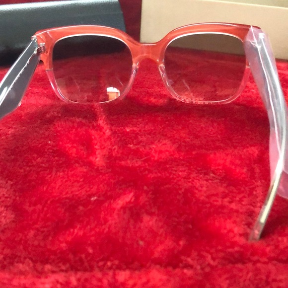 Burberry Sunglasses - Picture 3 of 4